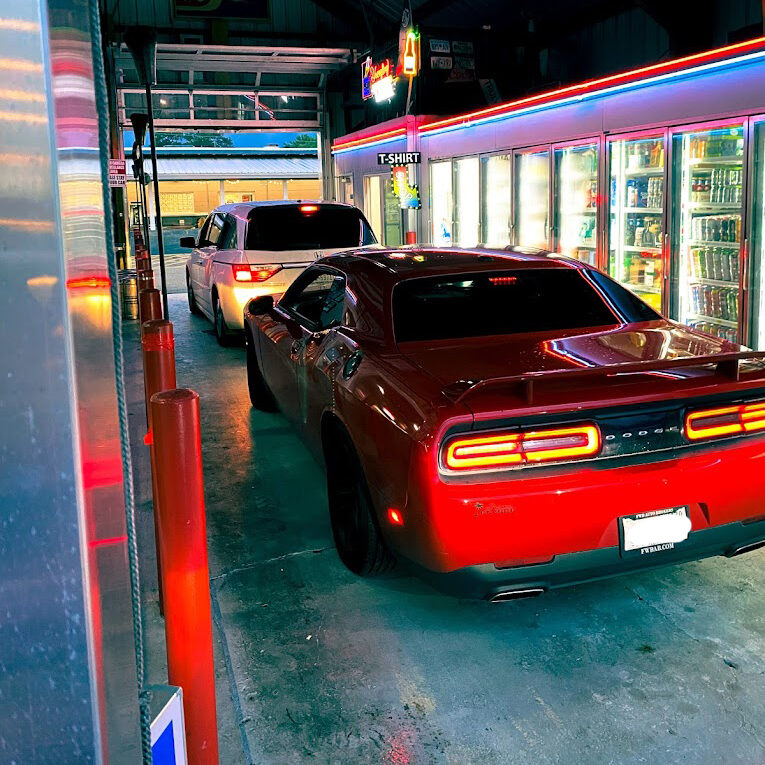 Robinson's Cruse Thru Fort Walton Beach Restaurant Bar Drive Thru Cars